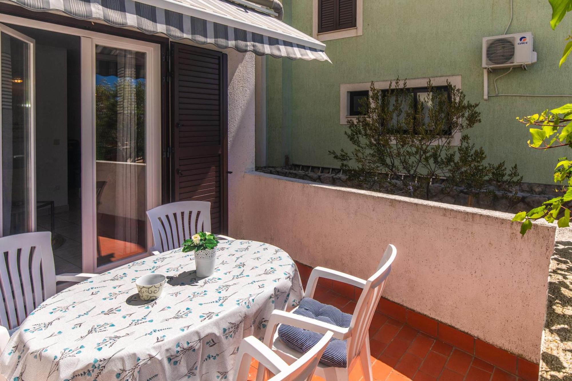 Apartment Laura Punat Exterior foto